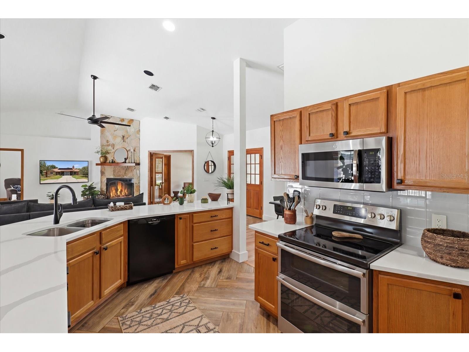 12143 NE 47th Place Silver Springs FL 34488 OM727514 image26