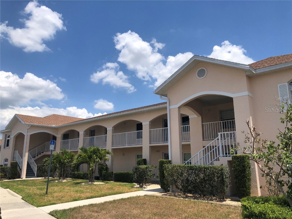 12144 SW Egret Circle #305 Lake Suzy FL 34269 C7493642 image1