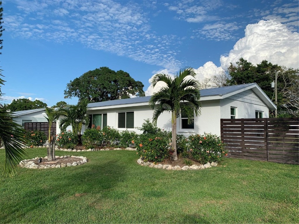 1215 66th Street NW Bradenton FL 34209 A4584651 image1