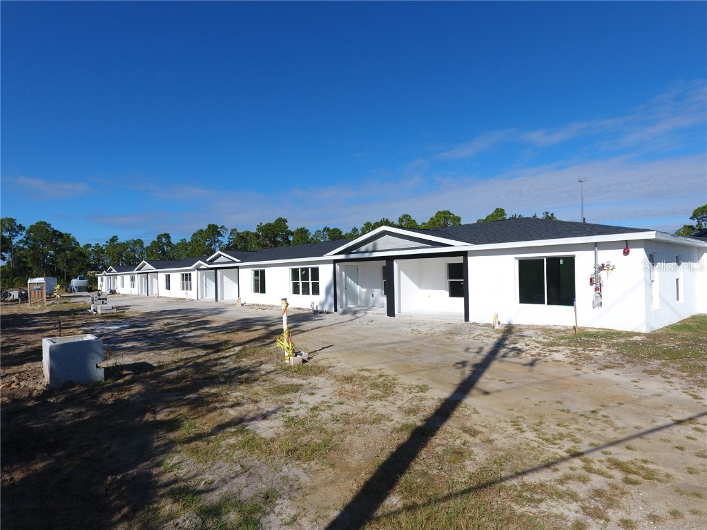 1215 Capricorn Boulevard Punta Gorda FL 33983 C7516987 image2