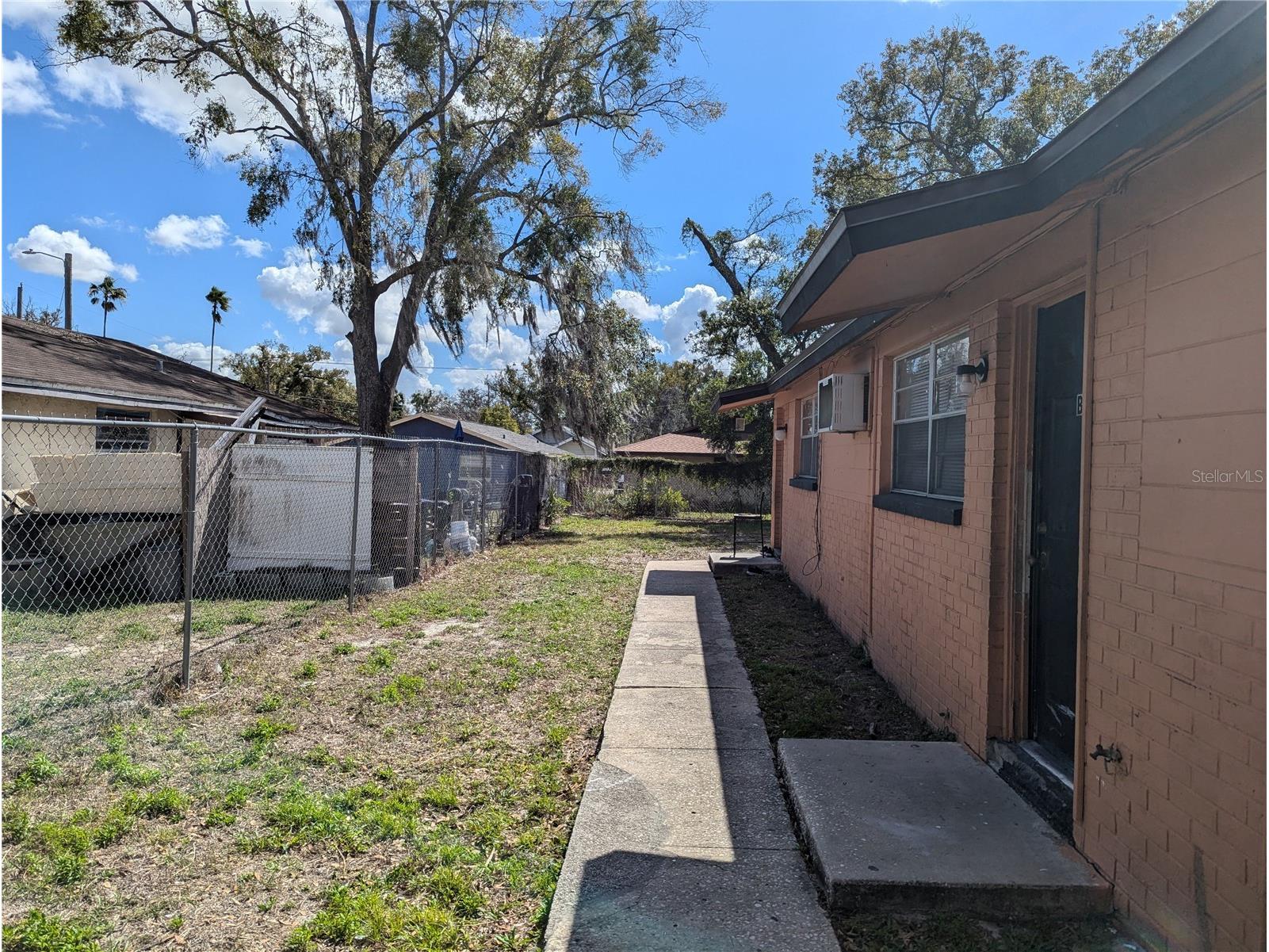 1215 E 108th Avenue Tampa FL 33612 TB8509073 image2