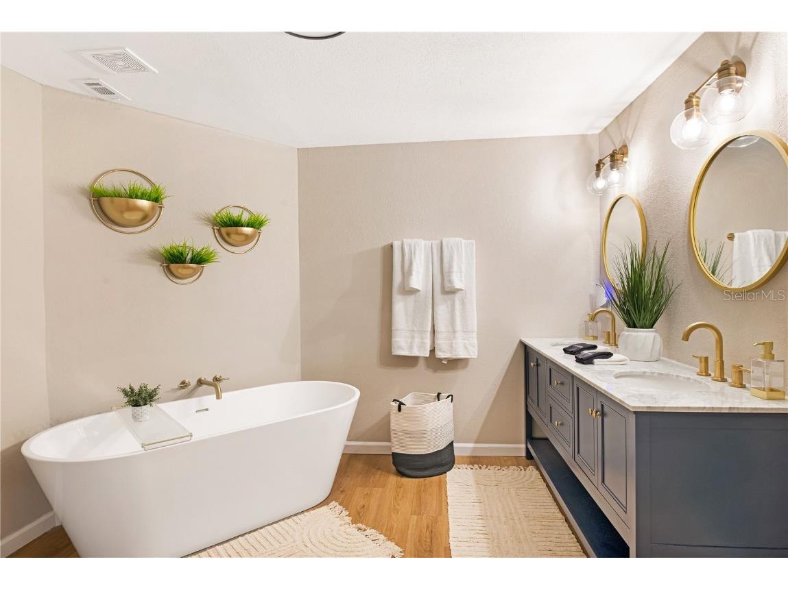 1215 E North Street Tampa FL 33604 TB8454493 image16