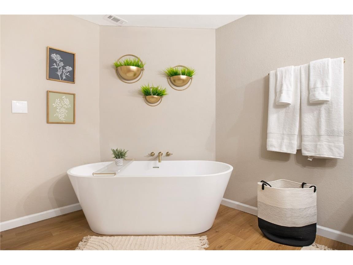 1215 E North Street Tampa FL 33604 TB8454493 image18