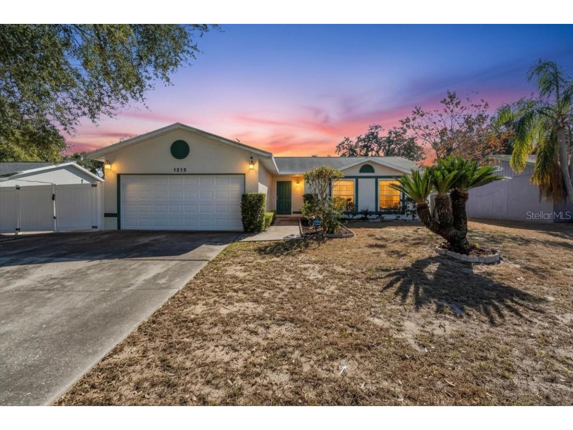 1215 Edgerton Drive Valrico FL 33594 TB8449026 image1