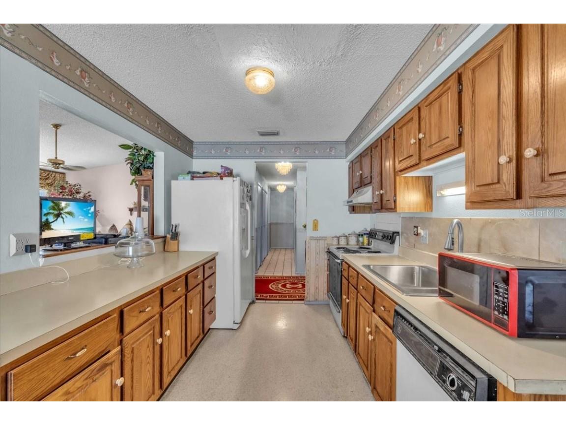 1215 Edgerton Drive Valrico FL 33594 TB8449026 image4