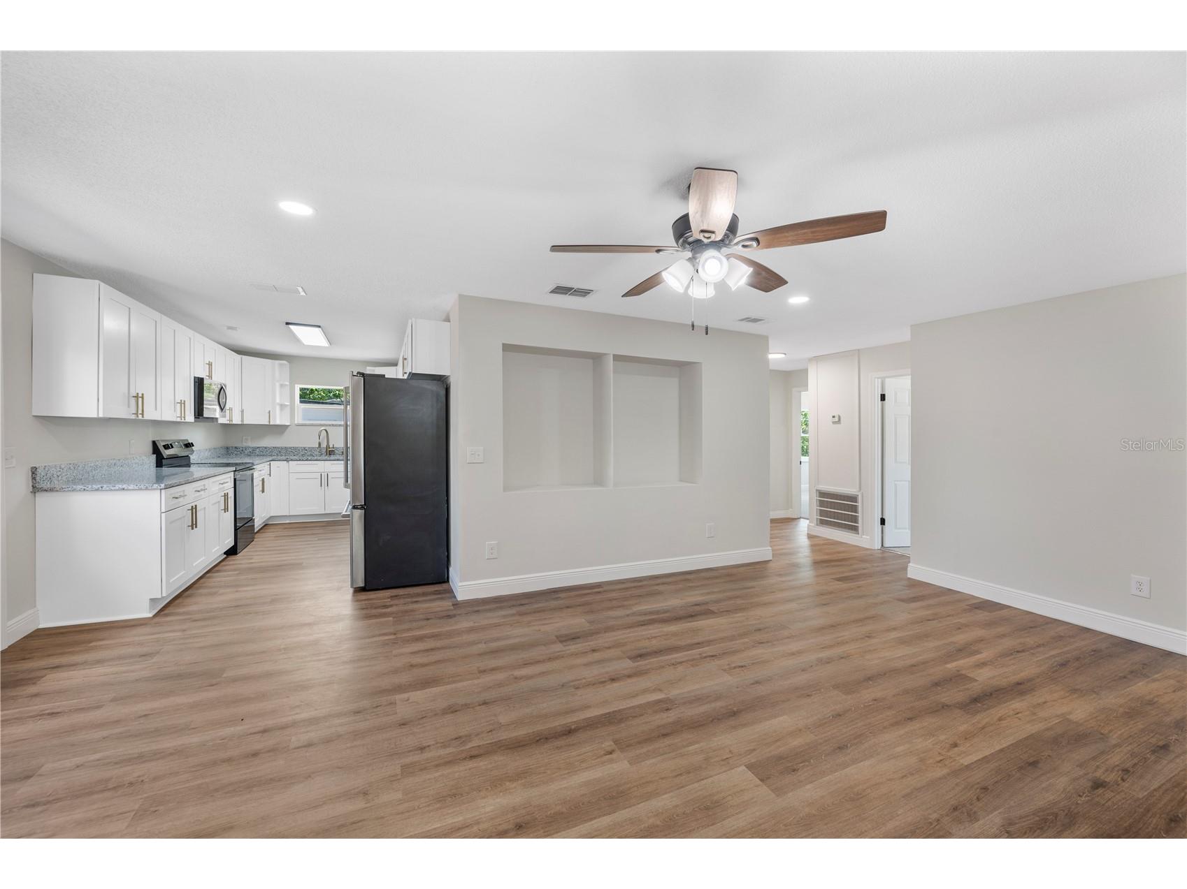 1215 El Camino Road Lakeland FL 33805 TB8491365 image4