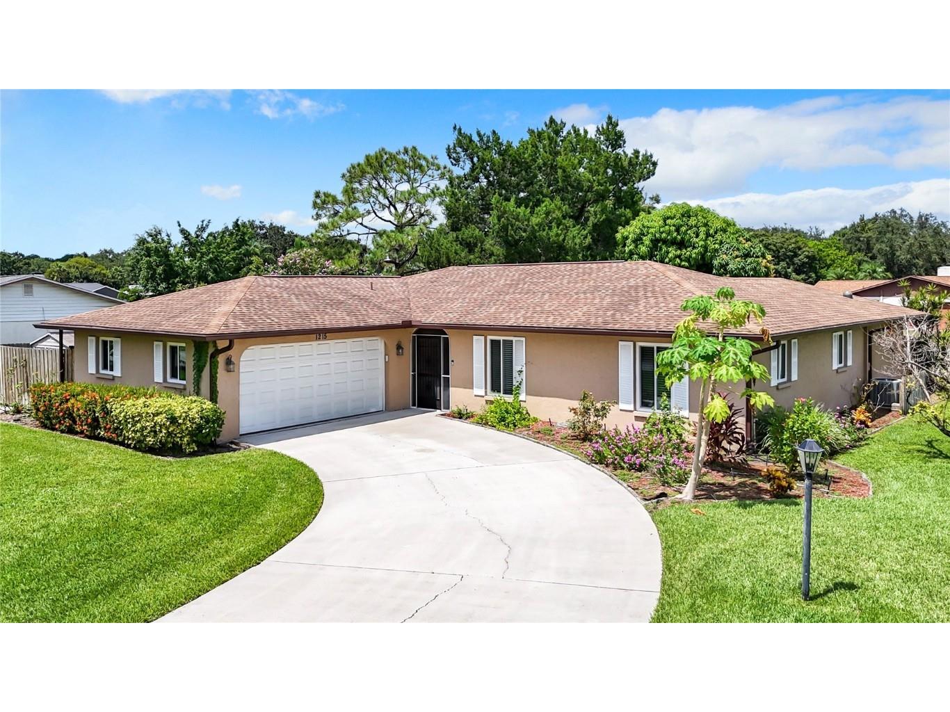 1215 Georgetowne Place Sarasota FL 34232 A4623056 image1