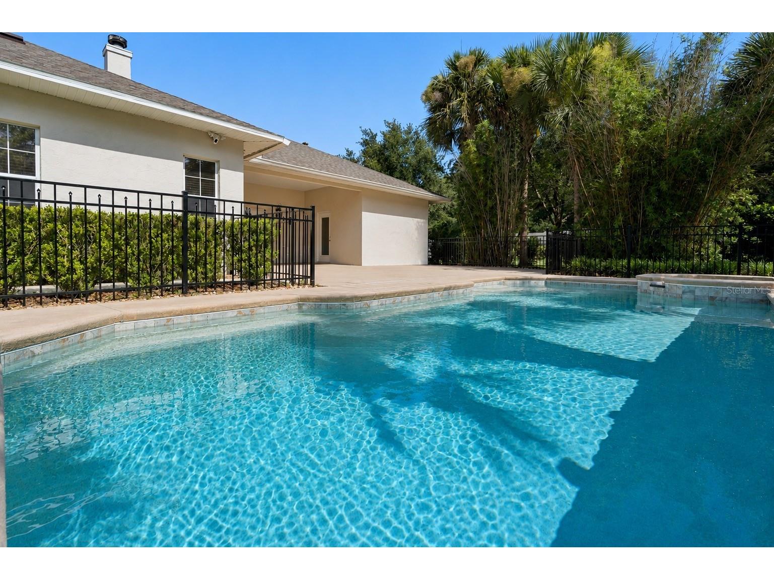 1215 Gray Court Eustis FL 32726 - LAKE JOANNA O6422514 image13