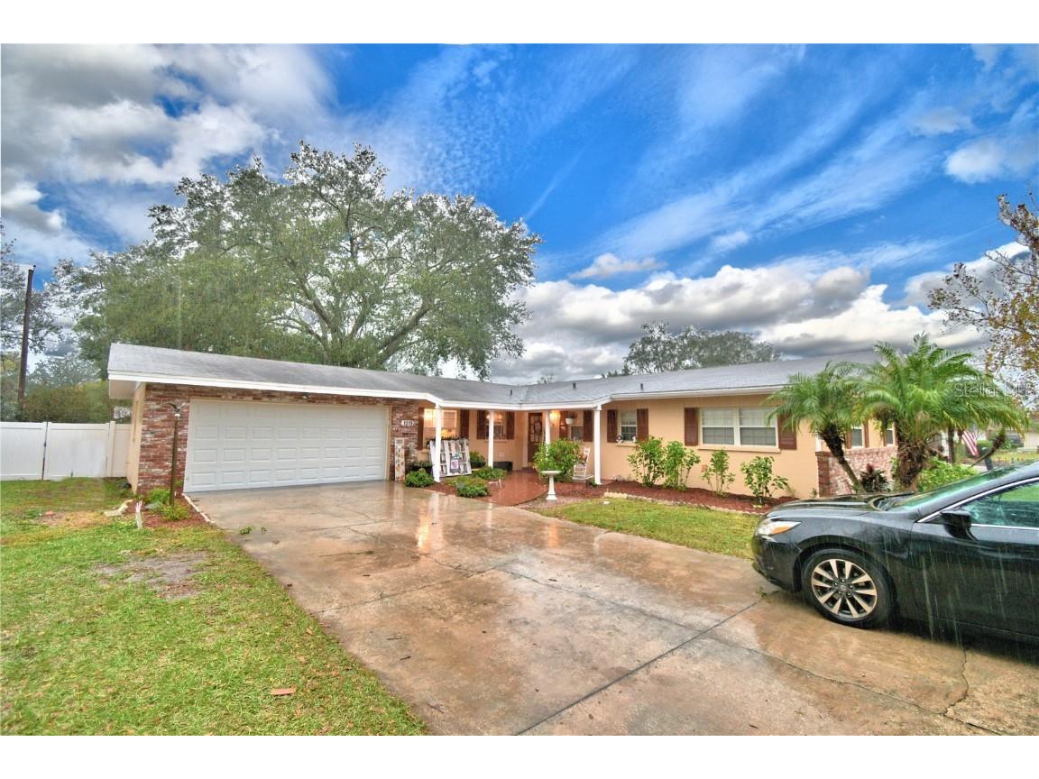 1215 Newport Avenue Lakeland FL 33801 P4928964 image1