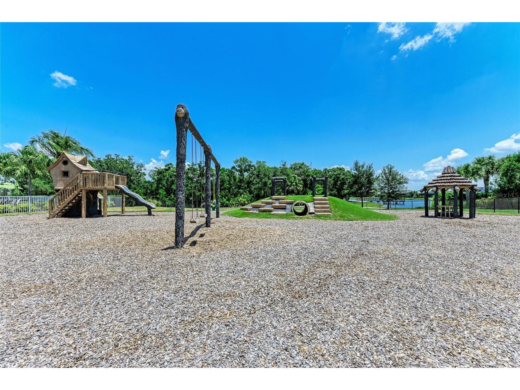 12151 Cranston Way Lakewood Ranch FL 34211 A4692938 image73
