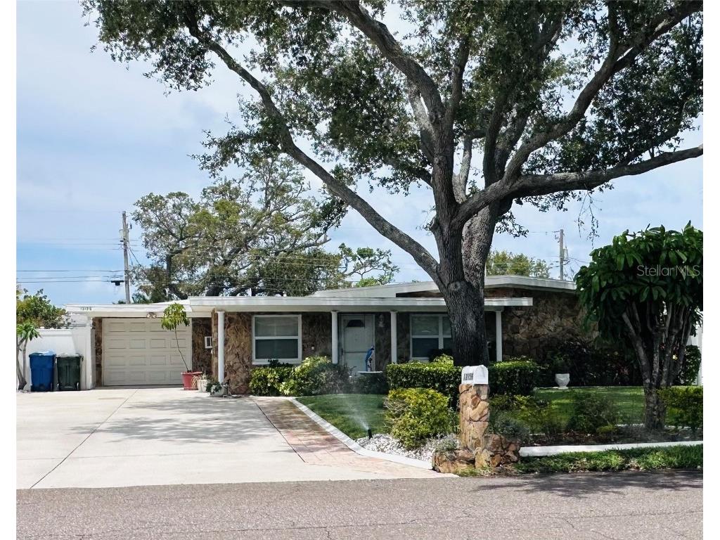 12156 144th Street Largo FL 33774 TB8457418 image1