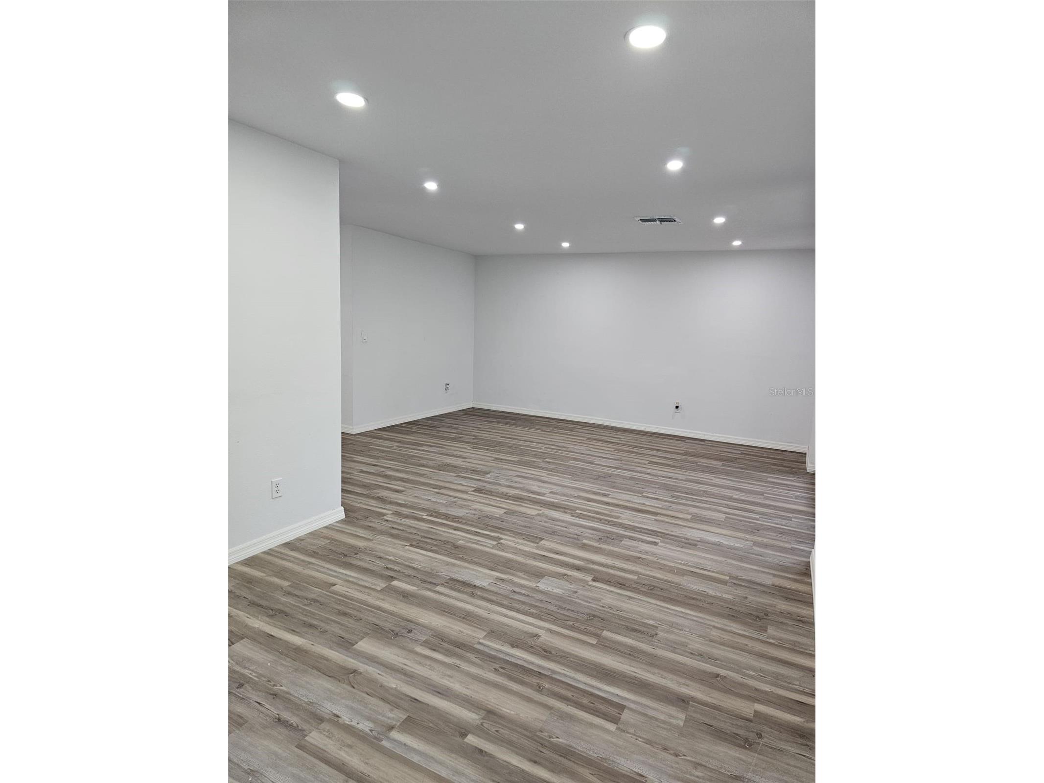 1216 Dickens Avenue Orlando FL 32809 O6422719 image3