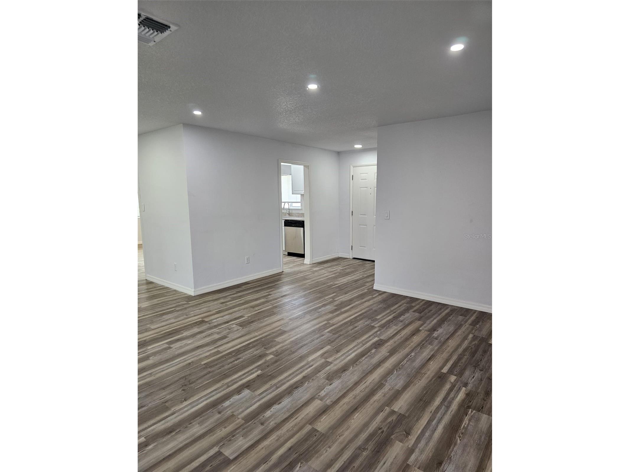 1216 Dickens Avenue Orlando FL 32809 O6422719 image4