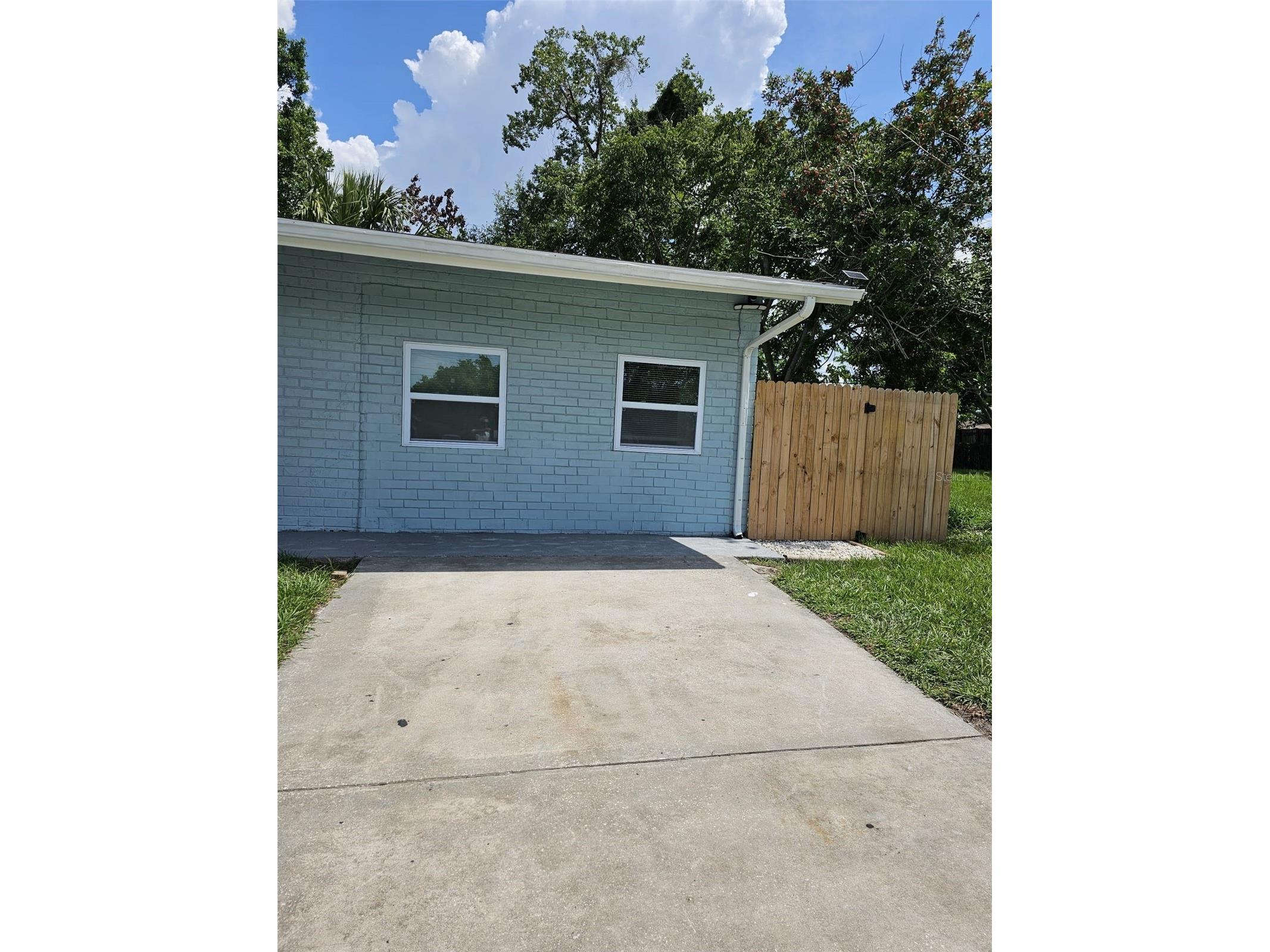 1216 Dickens Avenue Orlando FL 32809 O6422978 image2