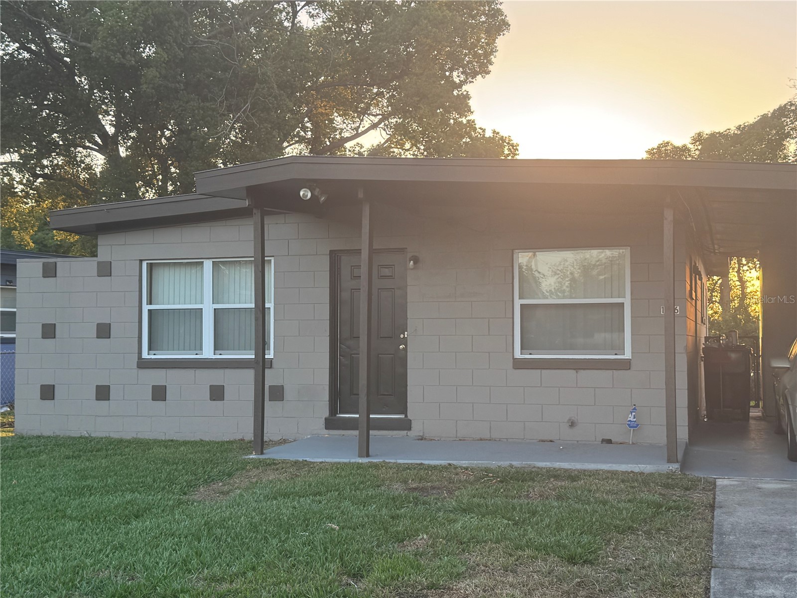 1216 Lawne Boulevard Orlando FL 32808 - LAKE LAWNE O6399973 image1