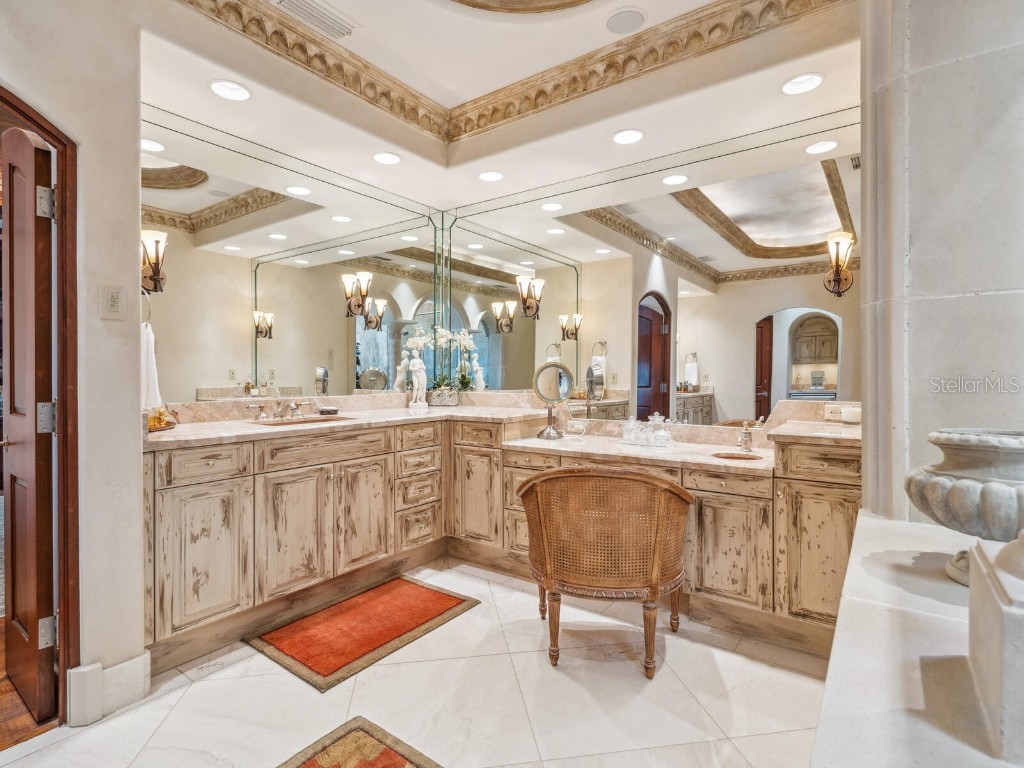 1216 N Casey Key Road Osprey FL 34229 - THE GULF AND SARASOTA BAY A4643654 image23