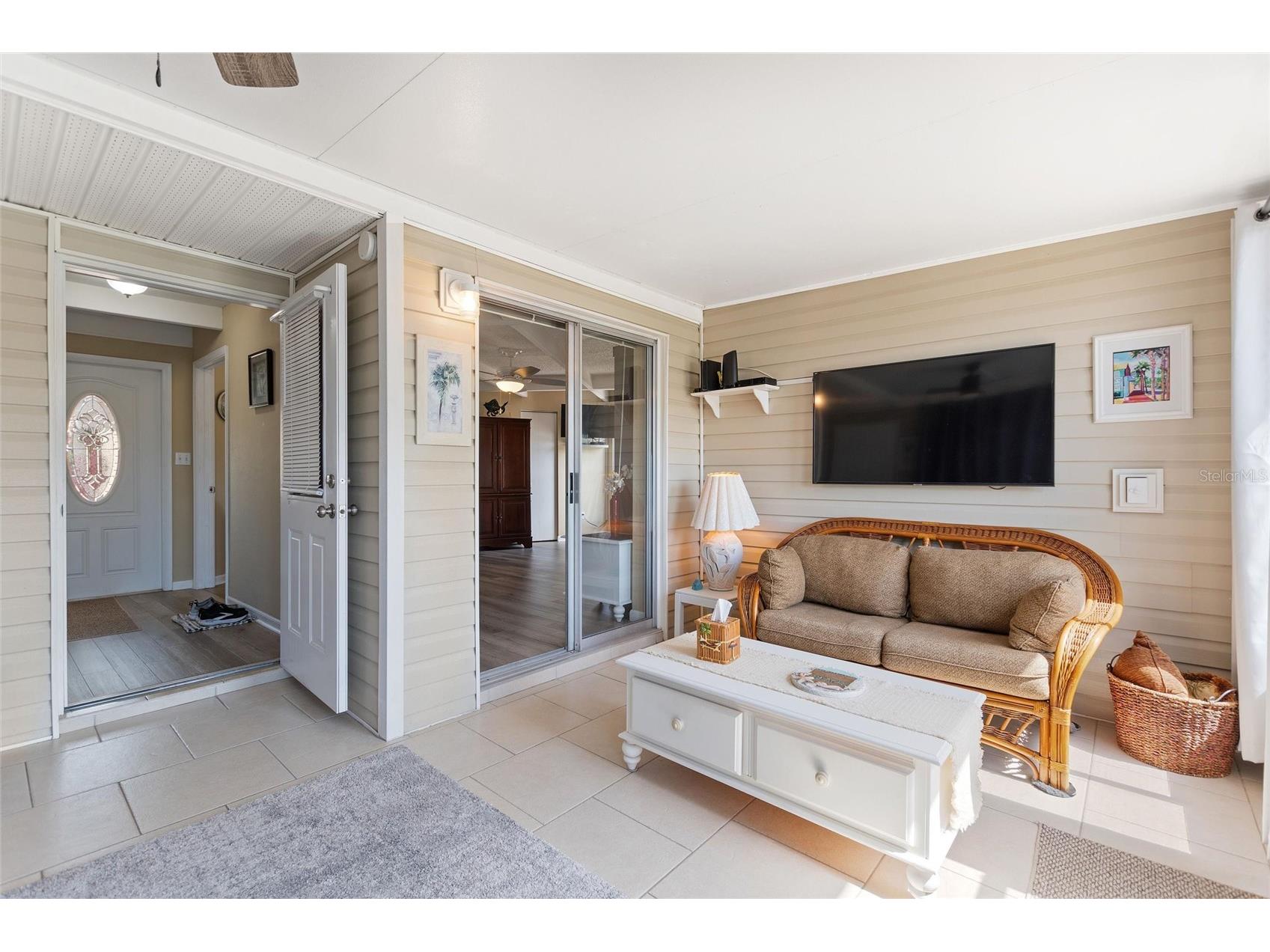 1217 Club Circle Lakeshore FL 33854 P4937976 image36