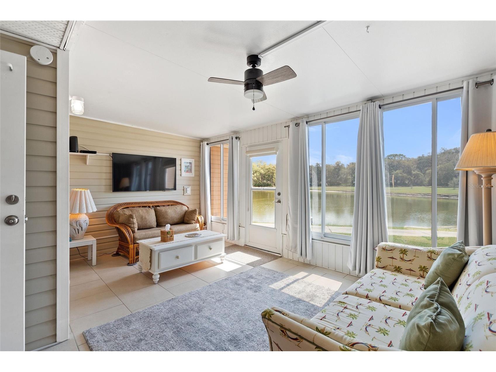 1217 Club Circle Lakeshore FL 33854 P4937976 image6