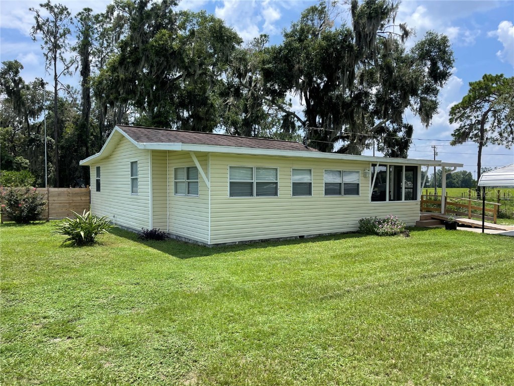 1217 County Road 464 Lake Panasoffkee FL 33538 G5085421 image1
