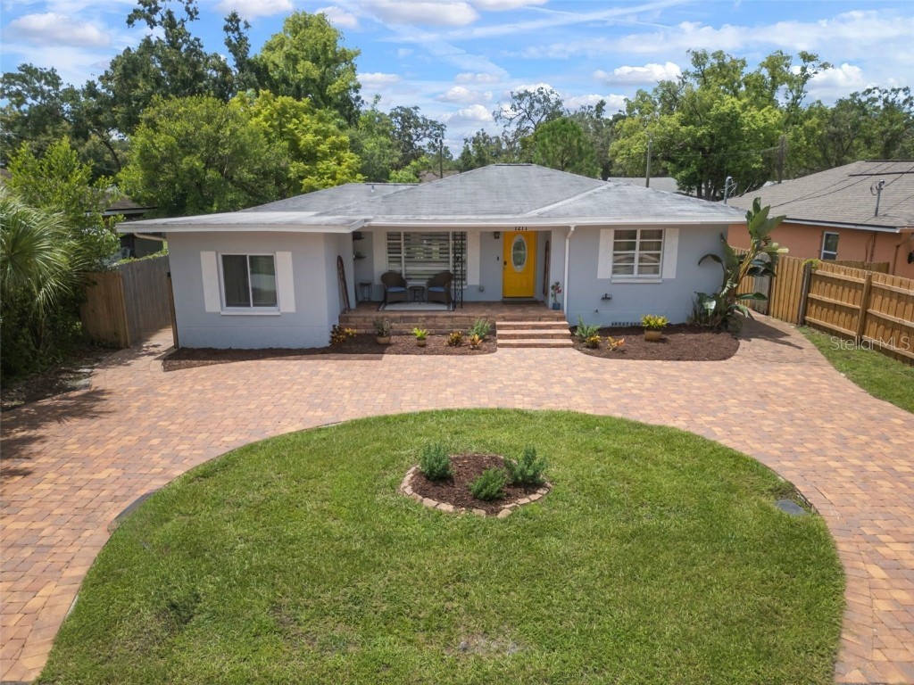 1217 E Ellicott Street Tampa FL 33603 A4654015 image1