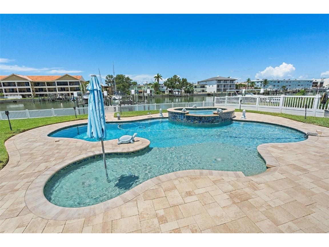12170 4th Street E Treasure Island FL 33706 - BOCA CIEGA BAY TB8418136 image3