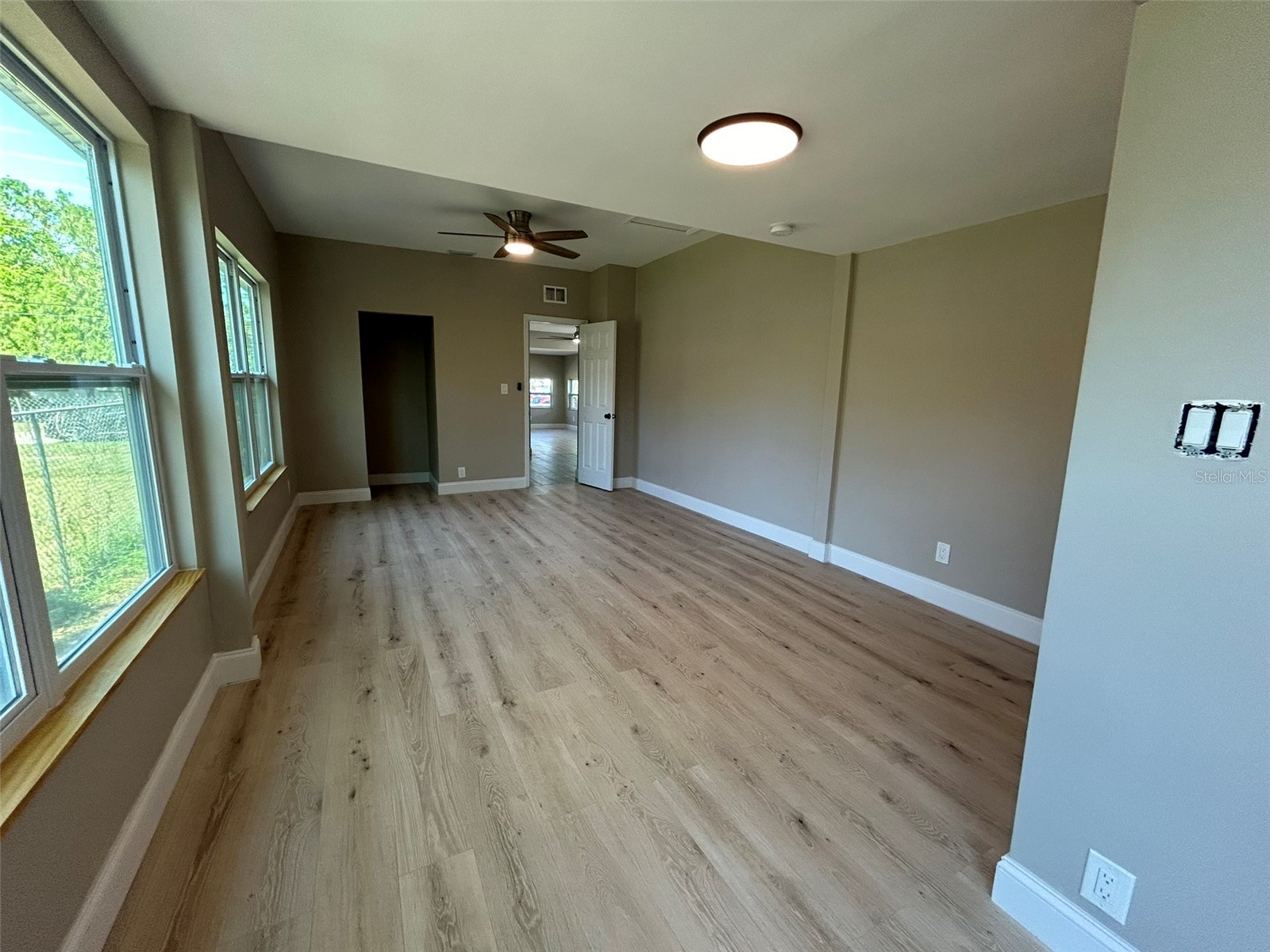 1218 13th Avenue S Saint Petersburg FL 33705 TB8469358 image15