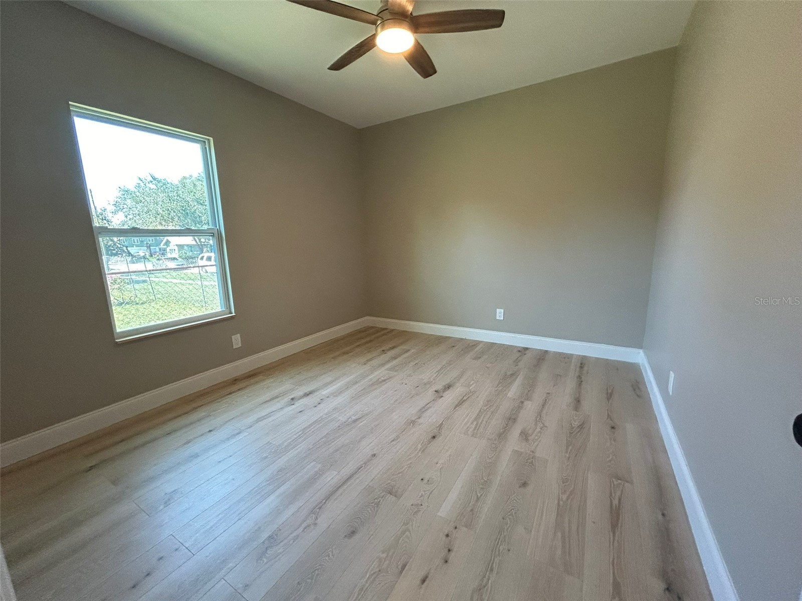 1218 13th Avenue S Saint Petersburg FL 33705 TB8469373 image16