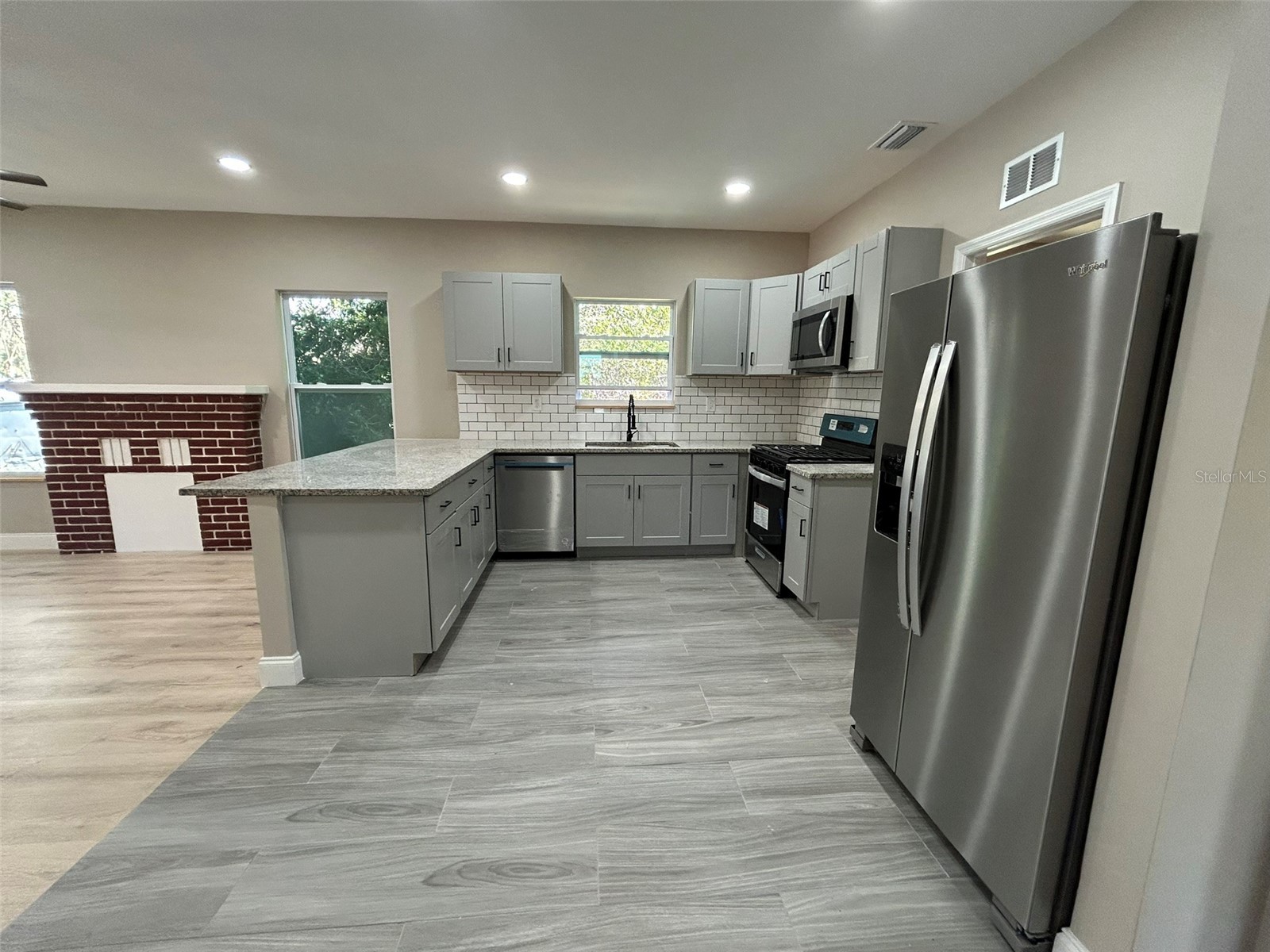 1218 13th Avenue S Saint Petersburg FL 33705 TB8469373 image3