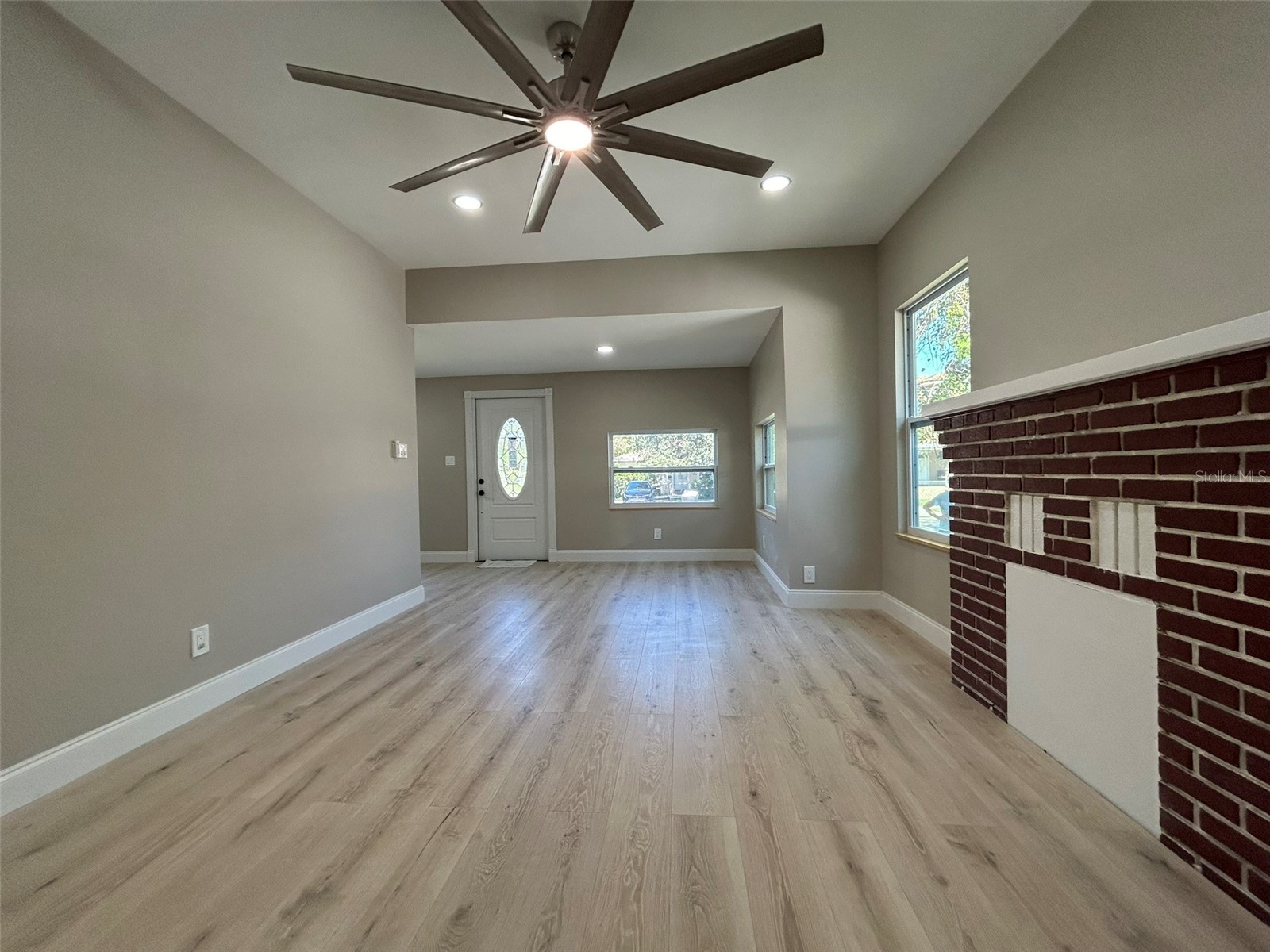 1218 13th Avenue S Saint Petersburg FL 33705 TB8469373 image6