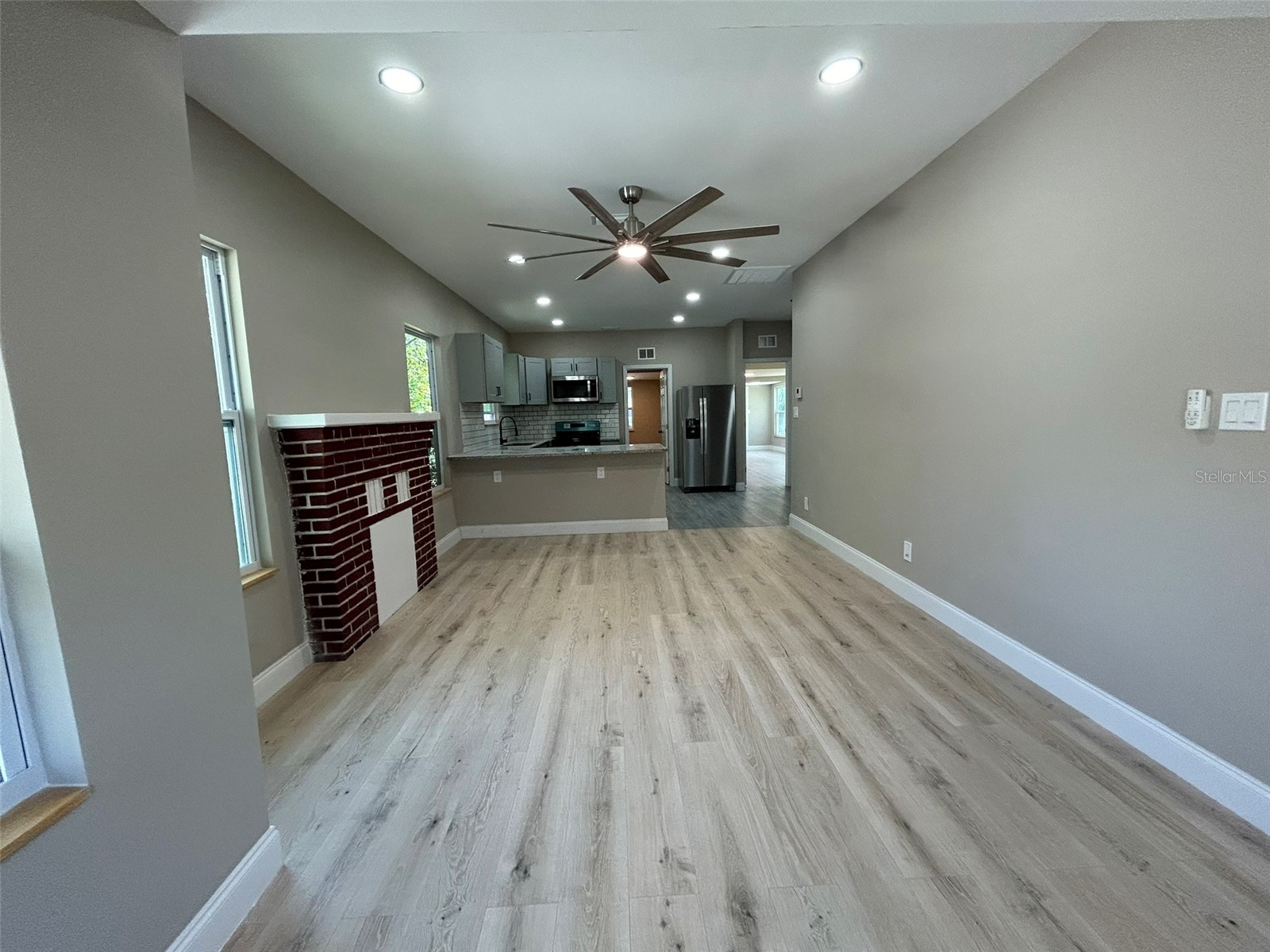 1218 13th Avenue S Saint Petersburg FL 33705 TB8469373 image8