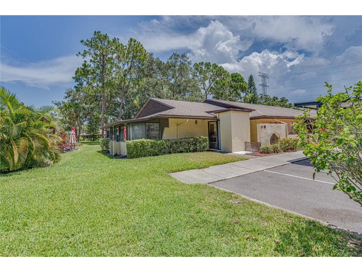 1218 13th Circle SE #1218 Largo FL 33771 U8206434 image1