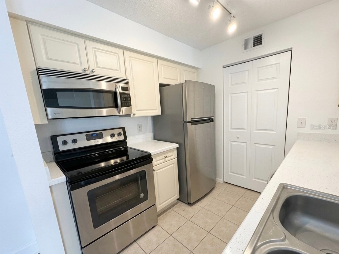 1218 Bermuda Lakes Lane #203 Kissimmee FL 34741 S5152420 image6