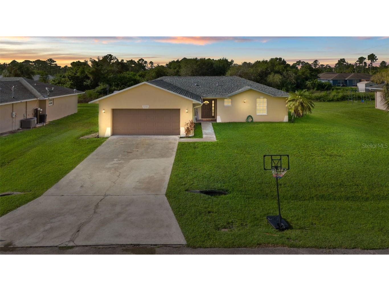 1218 Cloplon Street E Lehigh Acres FL 33974 C7499063 image1