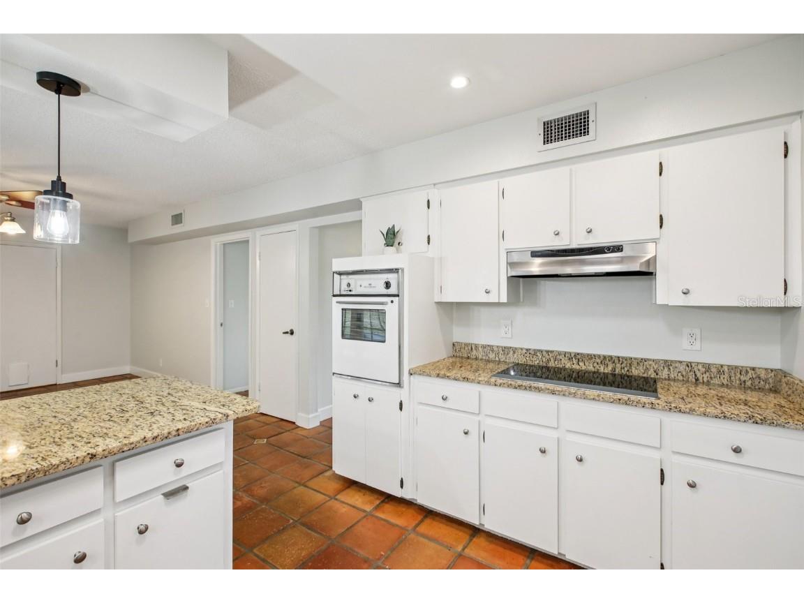 1218 Lake Ariana Boulevard Auburndale FL 33823 - LAKE ARIANA TB8456113 image14