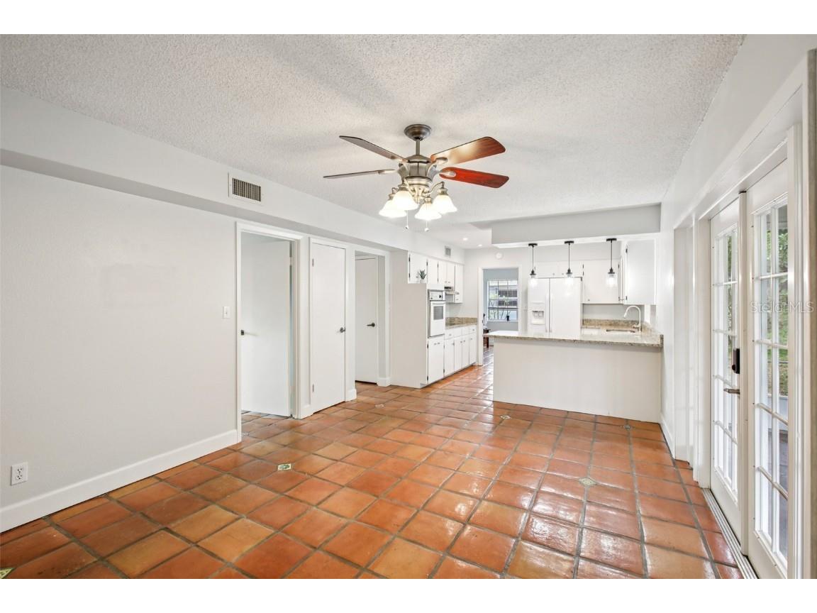 1218 Lake Ariana Boulevard Auburndale FL 33823 - LAKE ARIANA TB8456113 image8