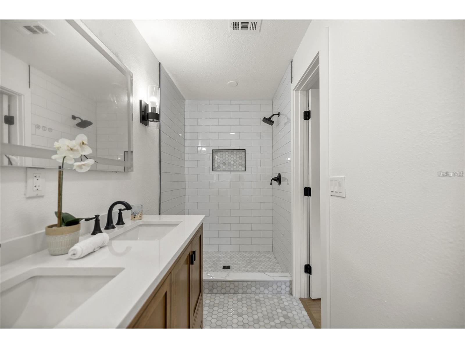 1218 SE 4th Avenue Crystal River FL 34429 TB8439483 image19