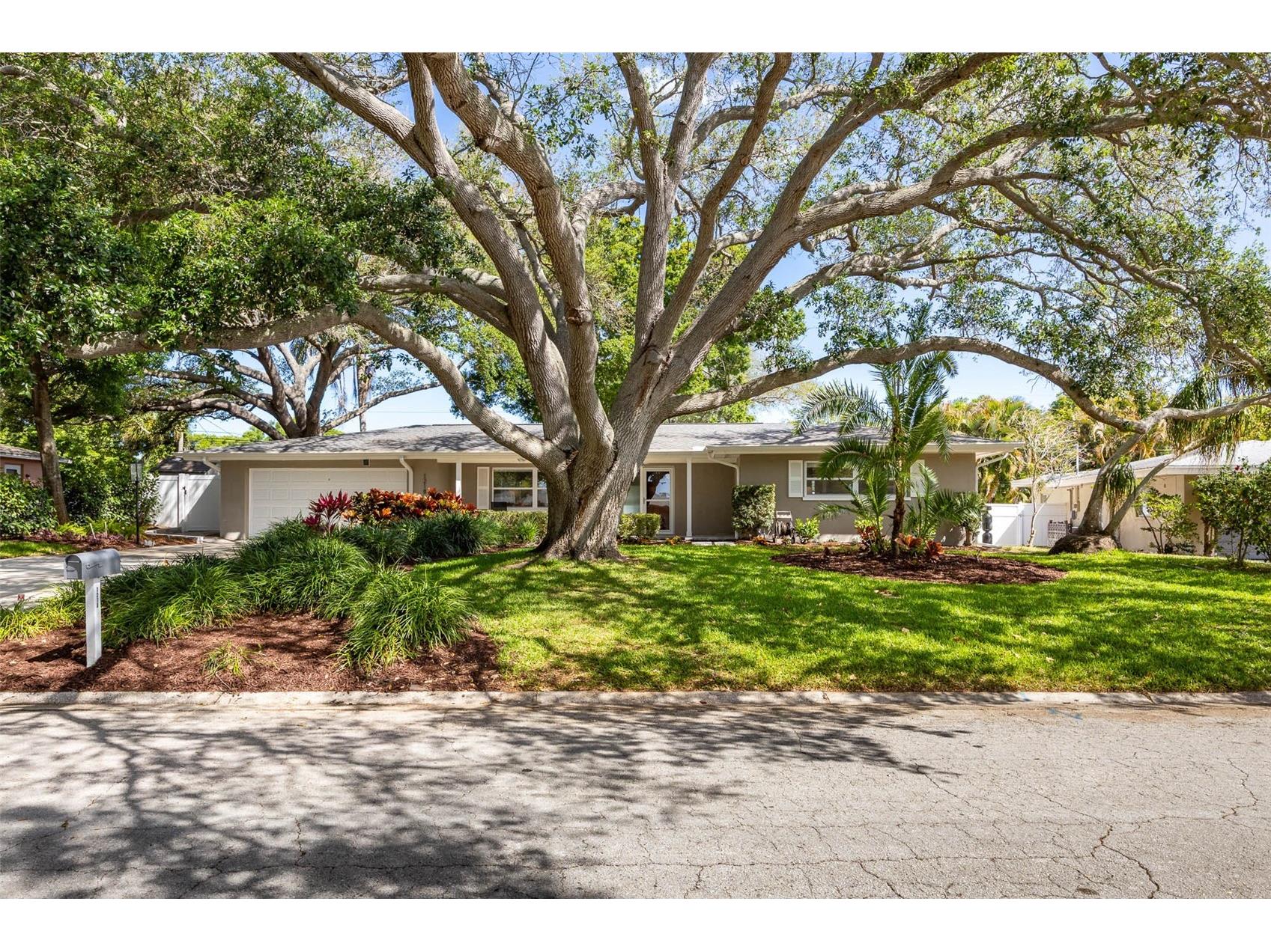 1218 Taylor Ave Dunedin FL 34698 TB8495678 image35