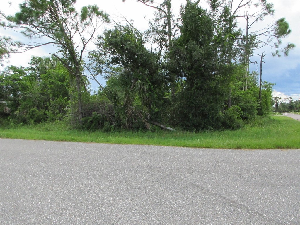 12180 Shellnut Avenue Port Charlotte FL 33981 C7513720 image2