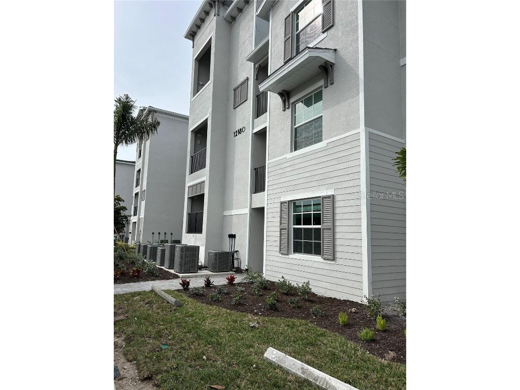 12180 Wellen Golf Street #201 Venice FL 34293 A4595156 image1