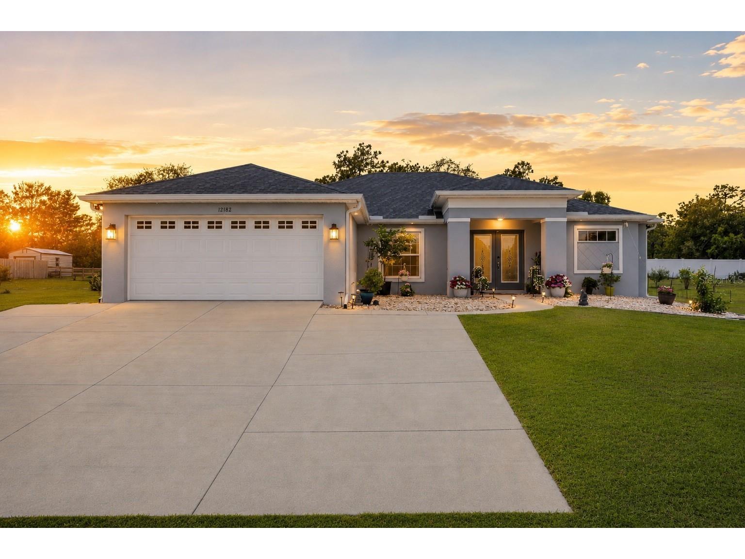 12182 Pioneer Avenue Weeki Wachee FL 34614 W7886559 image1