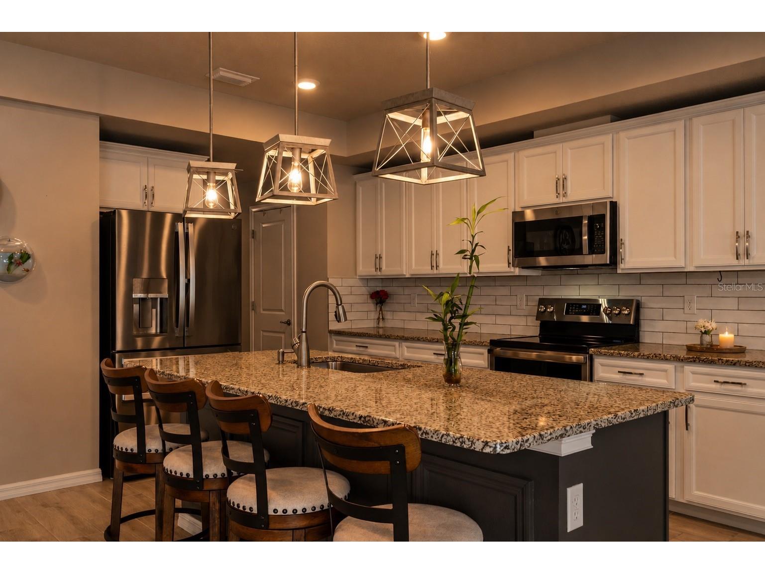 12182 Pioneer Avenue Weeki Wachee FL 34614 W7886559 image2