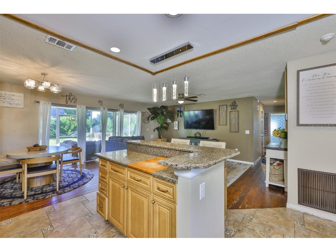 1219 70th Drive E Sarasota FL 34243 TB8430119 image12