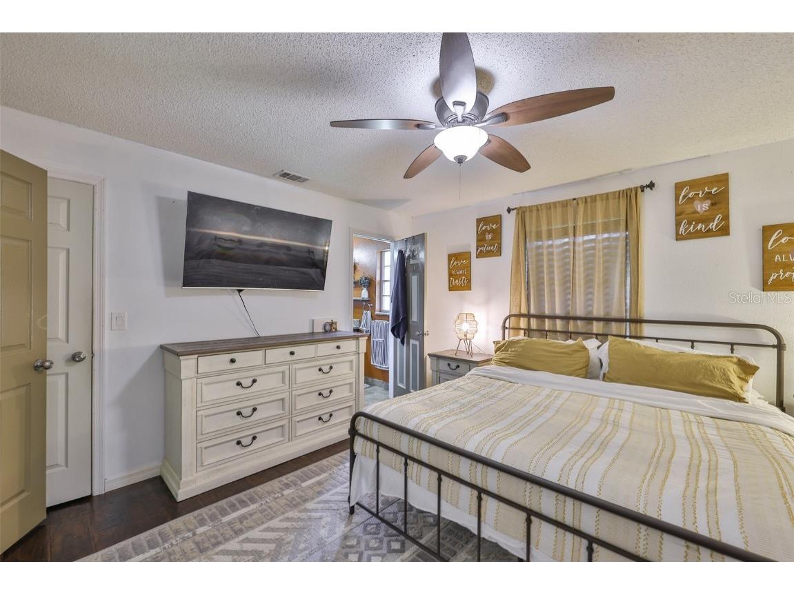 1219 70th Drive E Sarasota FL 34243 TB8430119 image17