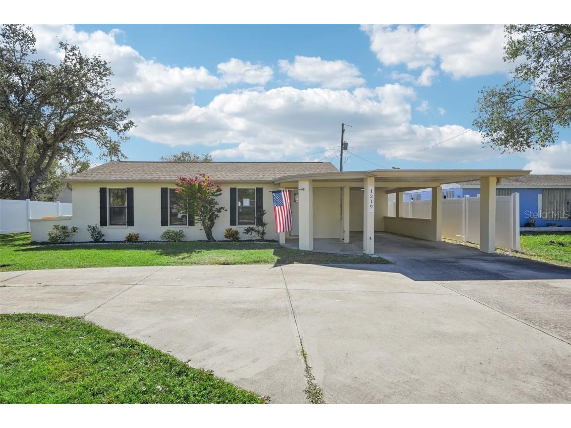 1219 Ansin Street Punta Gorda FL 33950 C7503755 image1
