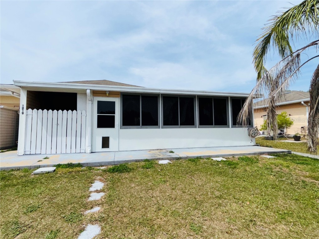 1219 Club Circle Lakeshore FL 33854 P4934263 image20