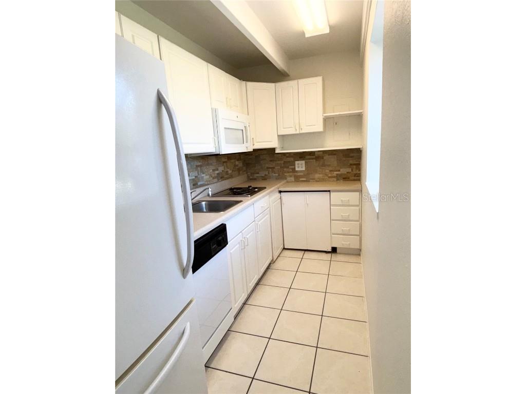 1219 Club Circle Lakeshore FL 33854 P4934263 image4