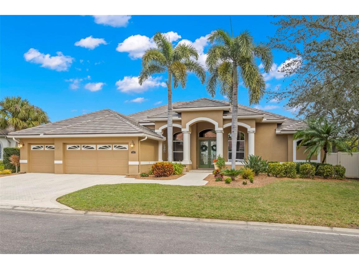1219 Darlington Oak Circle NE Saint Petersburg FL 33703 U8219305 image1