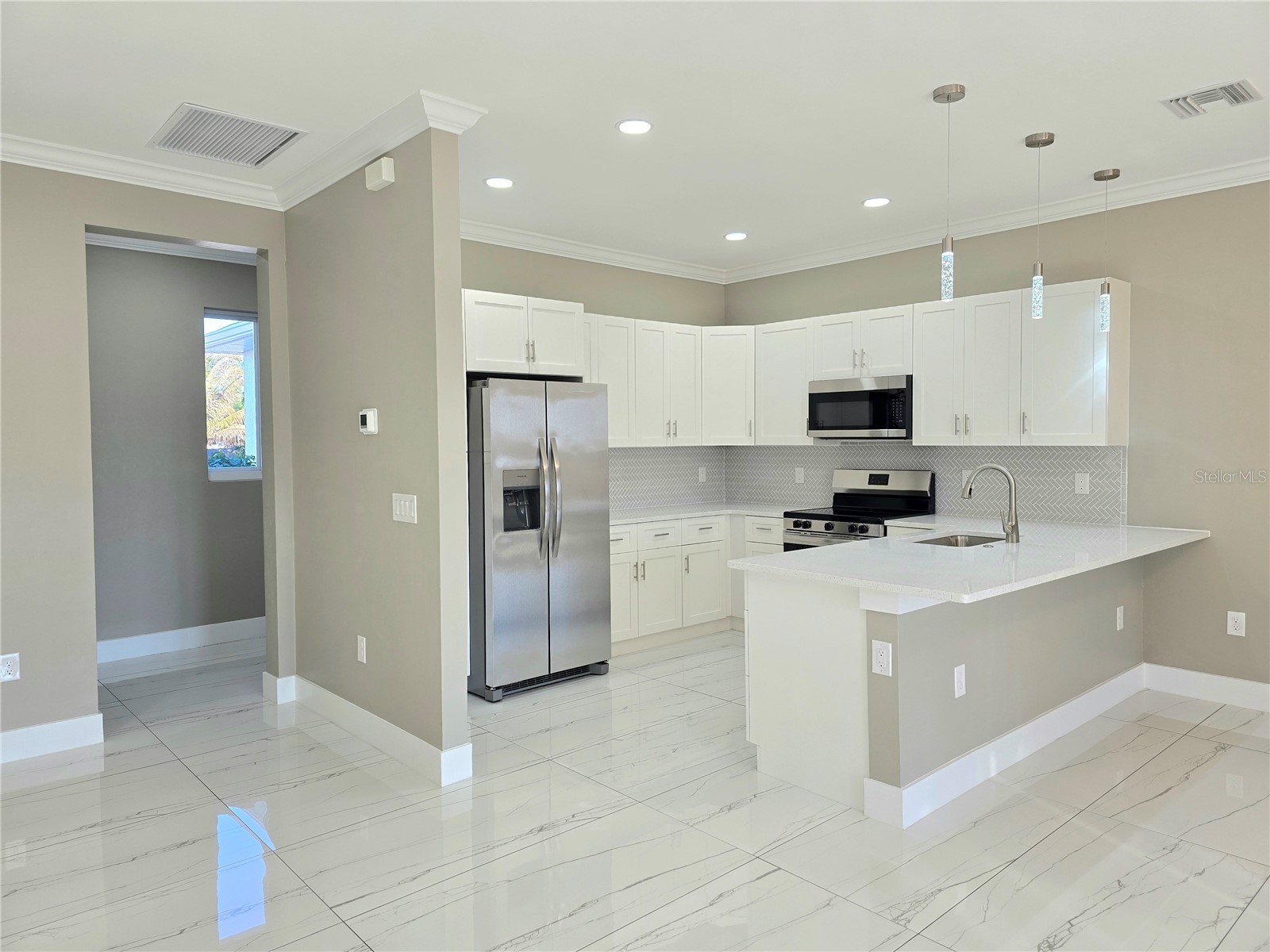 1219 Hibiscus Avenue Lehigh Acres FL 33972 C7521916 image4