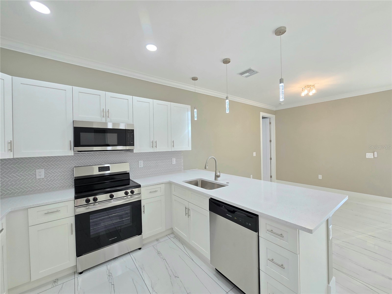 1219 Hibiscus Avenue Lehigh Acres FL 33972 C7521916 image8