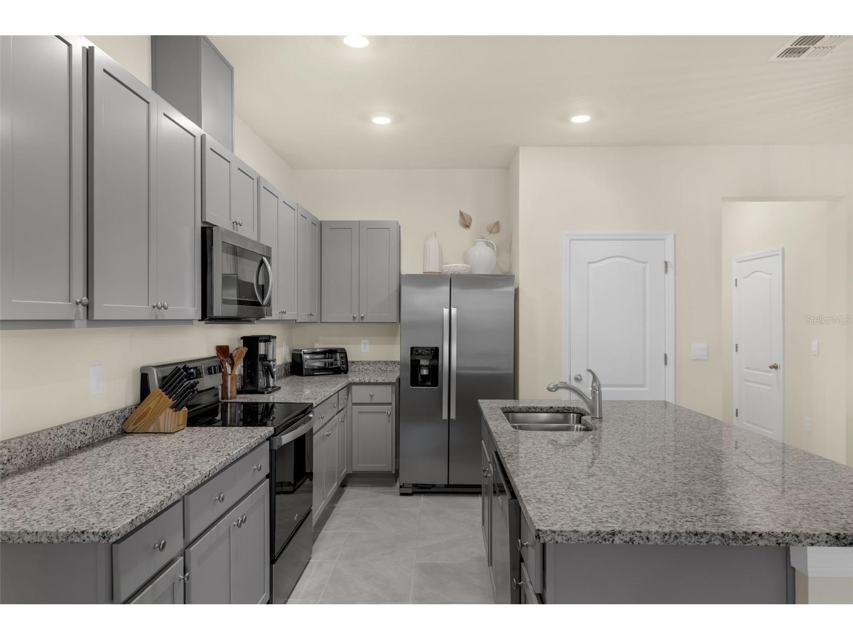 1219 Lido Drive Howey In The Hills FL 34737 S5145406 image3